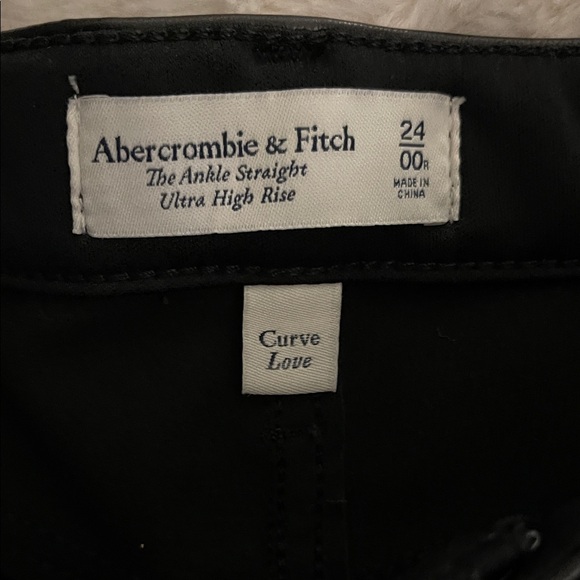 Abercrombie & Fitch Ankle Straight Ultra High Ruse Curve Love NWT - Picture 2 of 8
